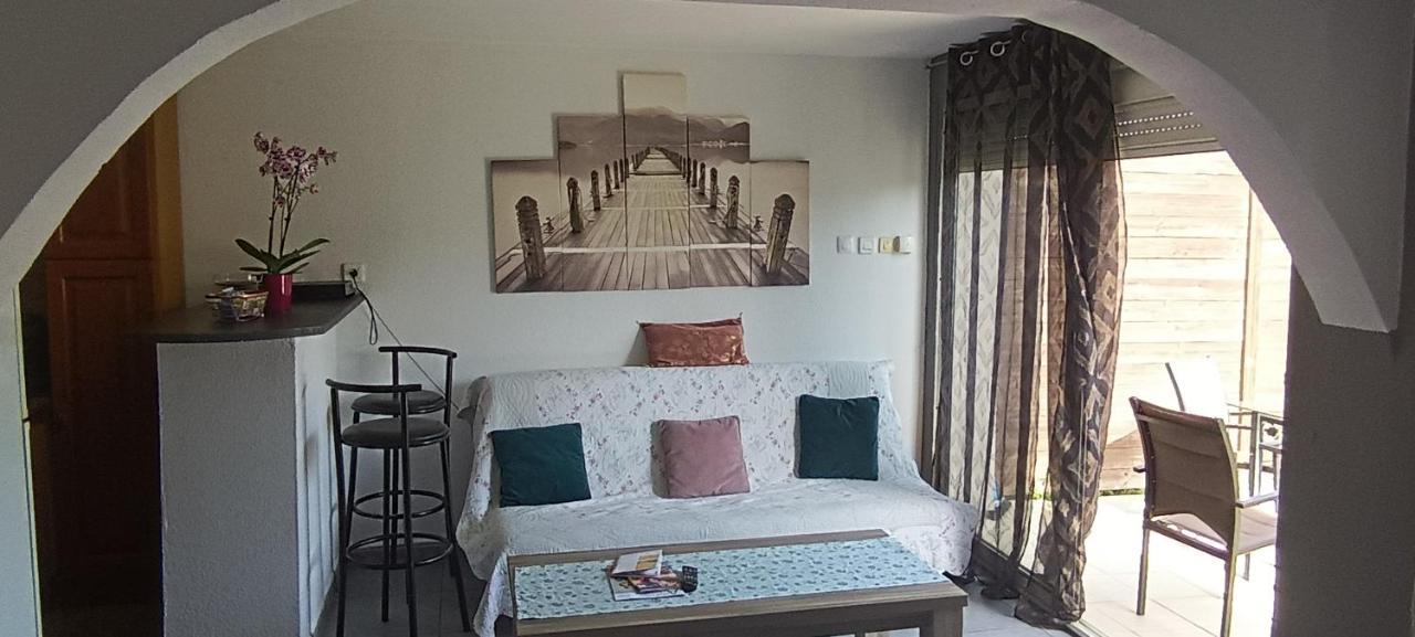 Charmante Maison Avec Piscine Anneyron Exteriér fotografie